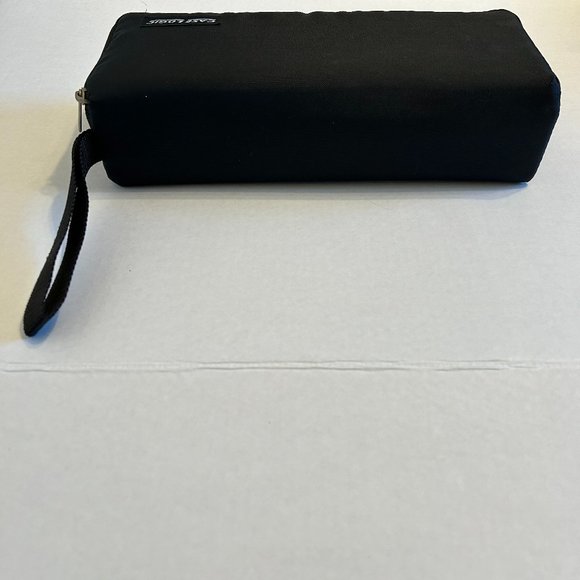 Case Logic cassette tape storage/carrying case with 15 empty cassette cases-Blk - Picture 4 of 11